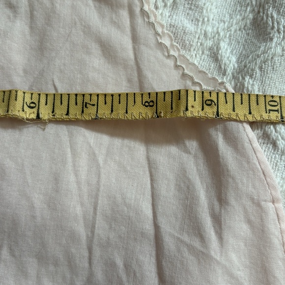 Vintage pale pink handmade embroidered 6months lightweight scallop edge slip - Picture 7 of 9